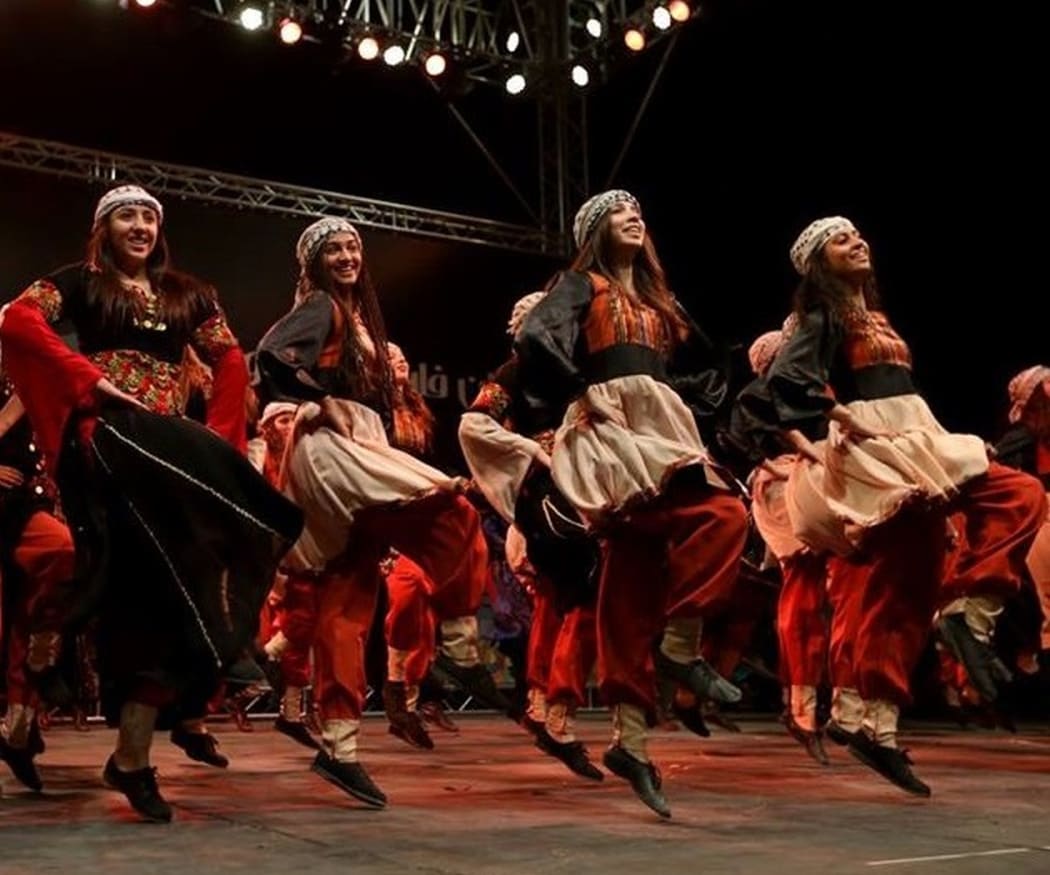 Palestinian girls dancing the dabke