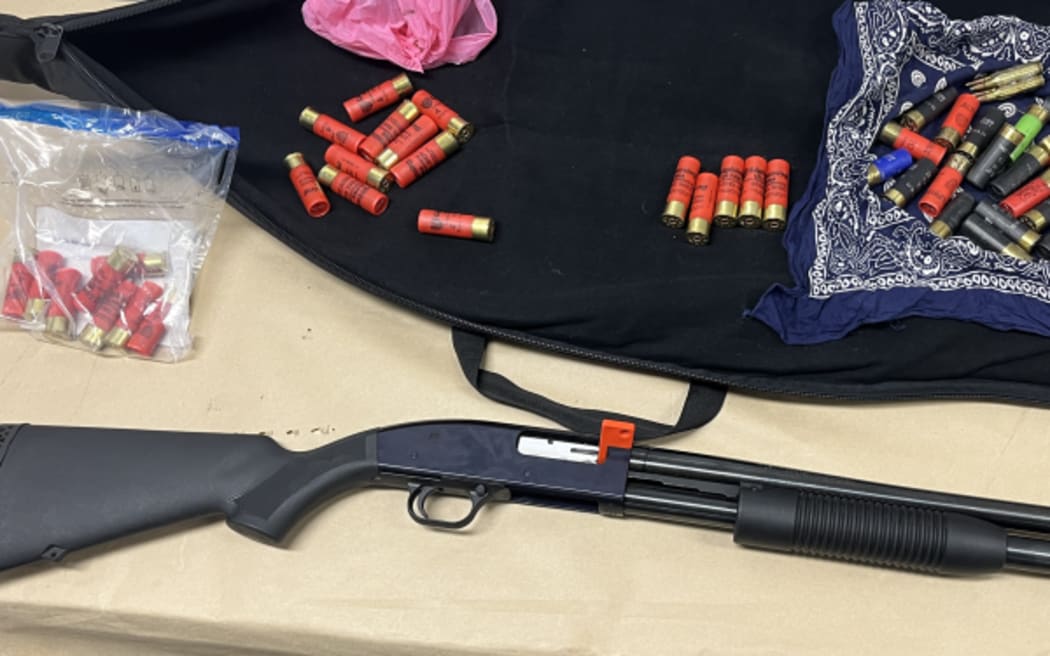 Police seize shotgun during search of Māngere property.