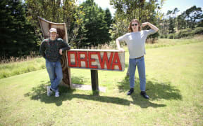 New Gum Sarn (L-to-R Durham Fenwick, Oscar Dowling) en route to Orewa