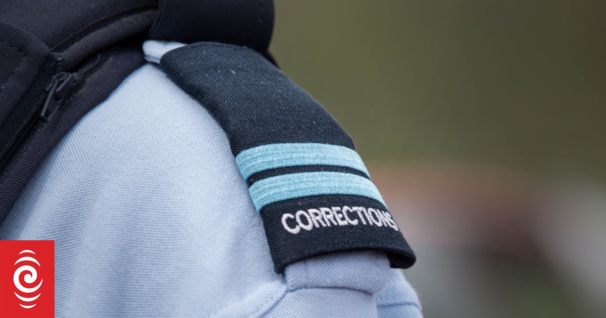 Corrections van breaks down, inmates stranded for hours