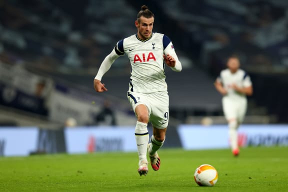 Gareth Bale pushes ahead for Tottenham Hotspur