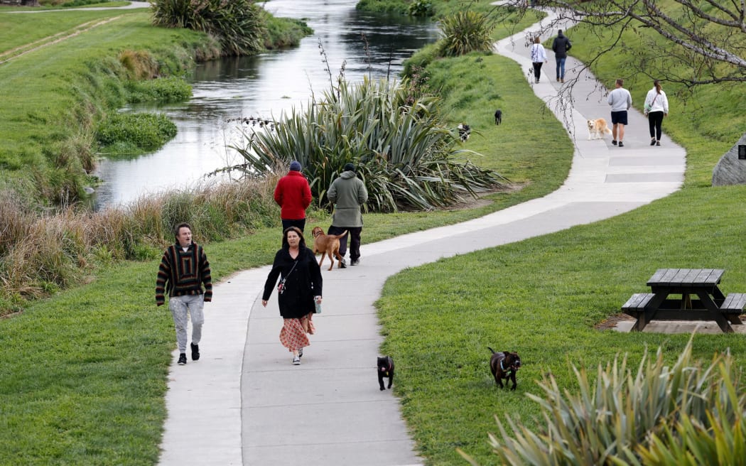 The Taylor River runs through the centre of Blenheim and is popular with walkers and cyclists.