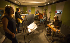 Guy Wishart and band