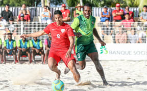 Tahiti's Heiarii Tavanae gets the better of Vanuatu's Ivong Wilson. OFC Beach Soccer Nations Cup 2019, Tahiti v Vanuatu, Aorai Tini Hau, Tahiti, Monday 17th June 2019.