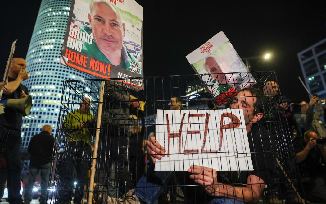 Israeli hostages' relatives arrested at protest as Gaza talks break down