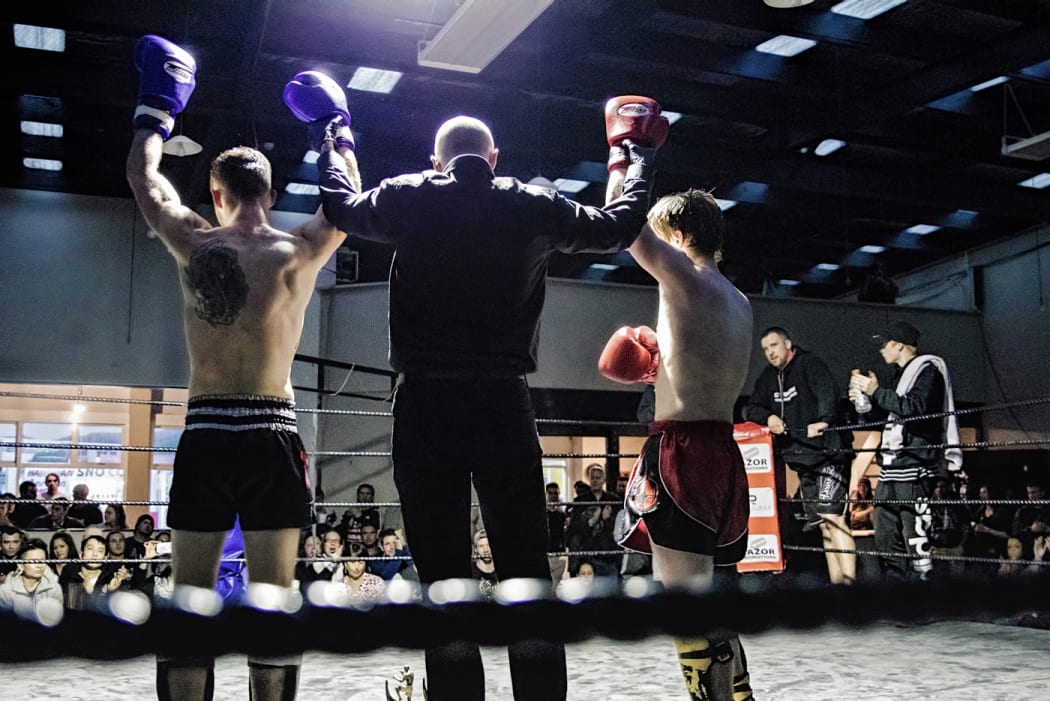 The end of the fight. There was no official winner.