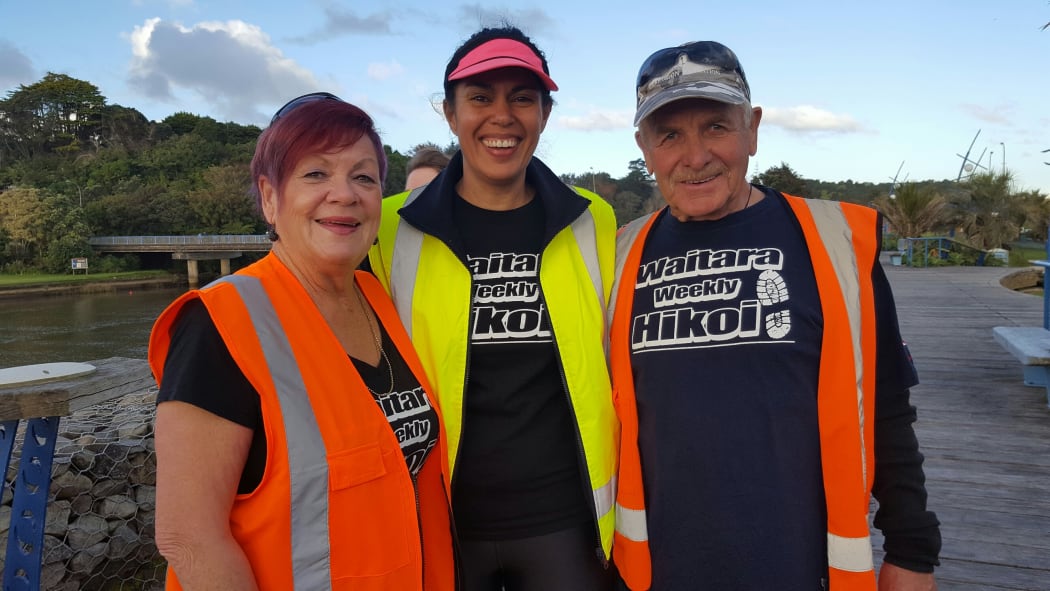 Waitara hikoi organiser Marina Healey (centre) with walkers Karen and Joe Duckett