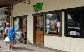 Exterior of Raglan's Yot Club