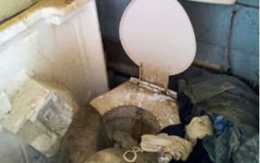 The toilet in the Dunedin flat.