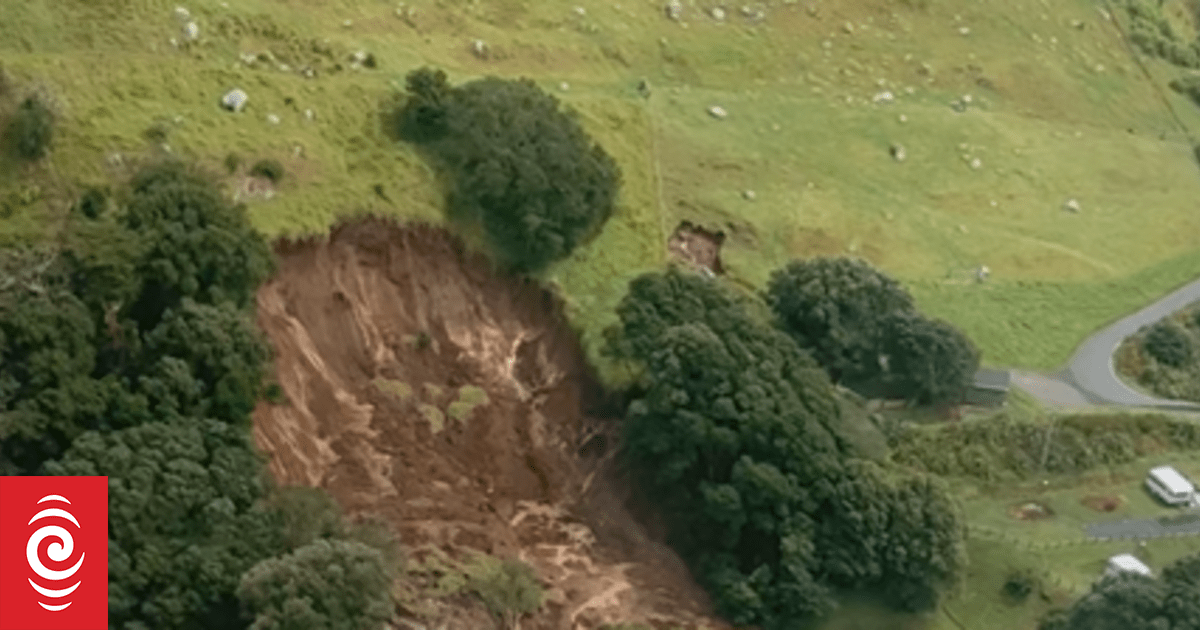 Council's Mount Maunganui landslide review to consider 'all relevant matters' - Drysdale