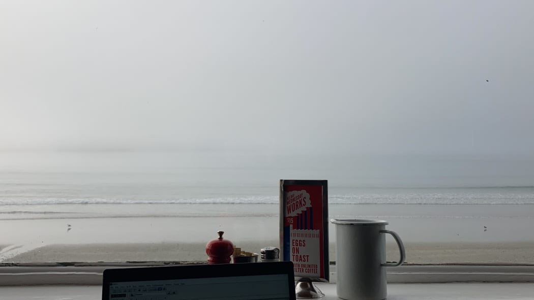 Wellington fog - flight disruption.