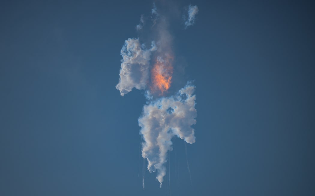 The SpaceX Starship explodes after launch for a flight test from Starbase in Boca Chica, Texas, 20 April, 2023. The rocket successfully blasted off at 8:33 am Central Time (1333 GMT). The Starship capsule had been scheduled to separate from the first-stage rocket booster three minutes into the flight but separation failed to occur and the rocket blew up.
