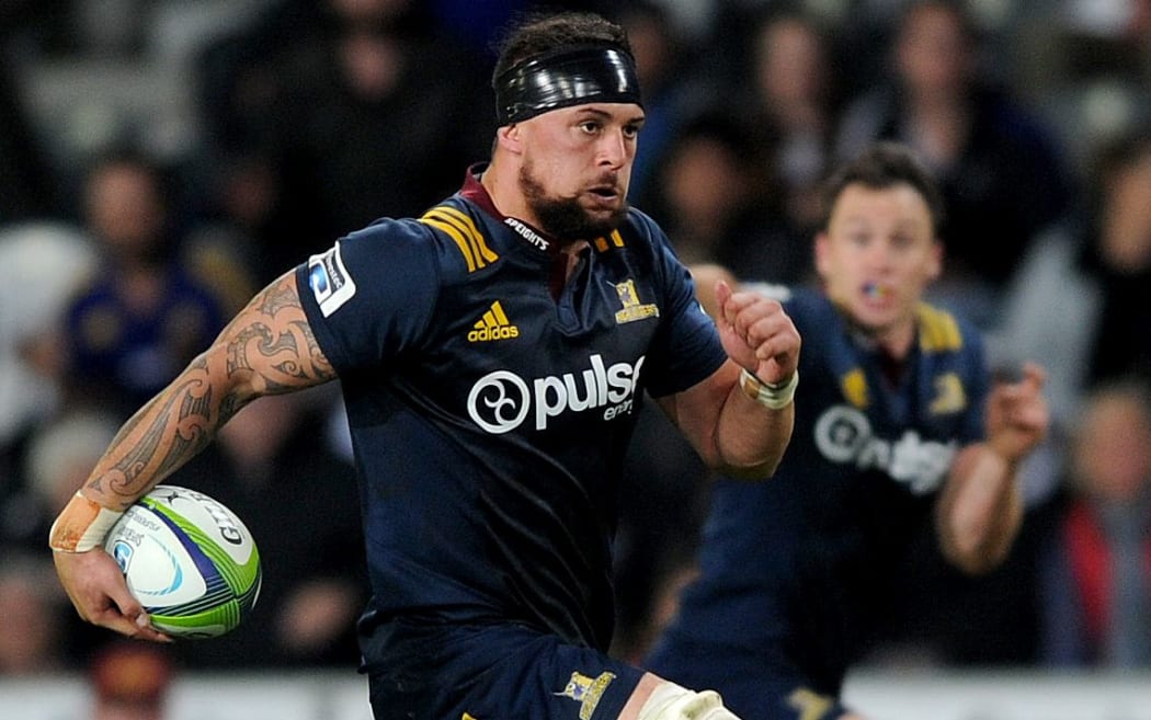 Elliot Dixon of the Highlanders.
