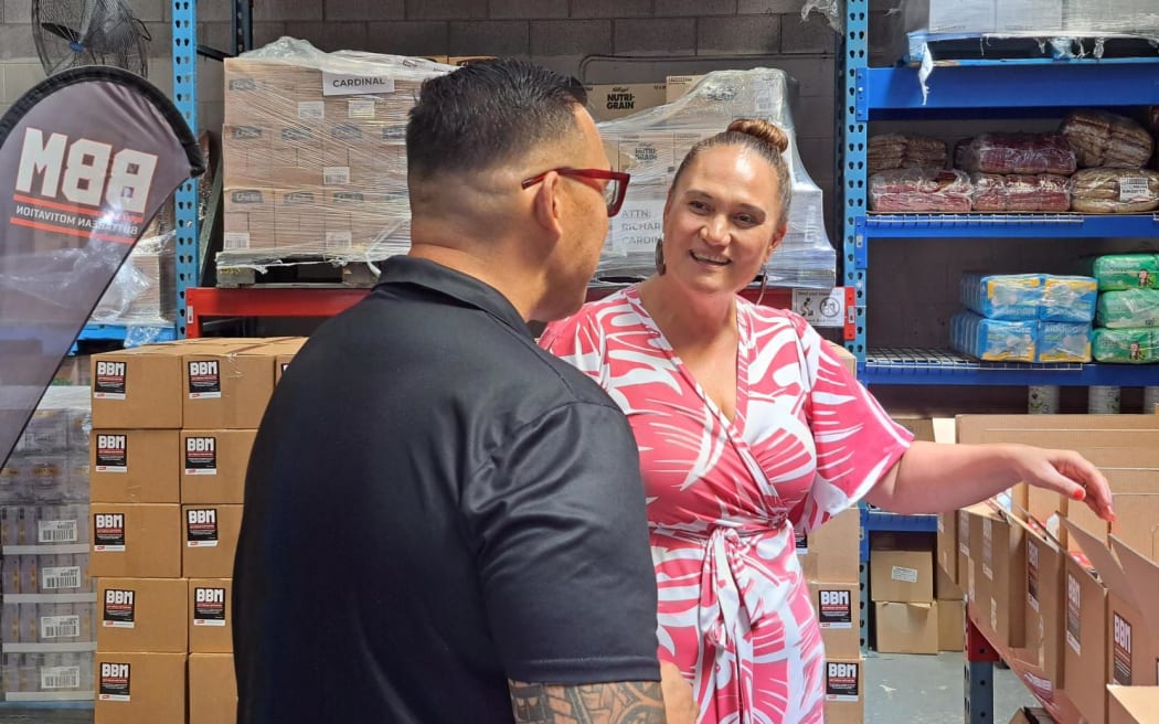 Carmel Sepuloni visiting Dave Buttabean's food bank.