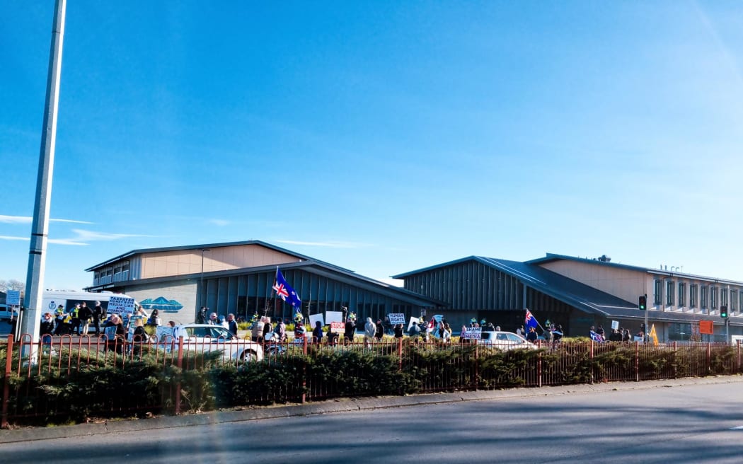 Protesters outside Te Aratai College.