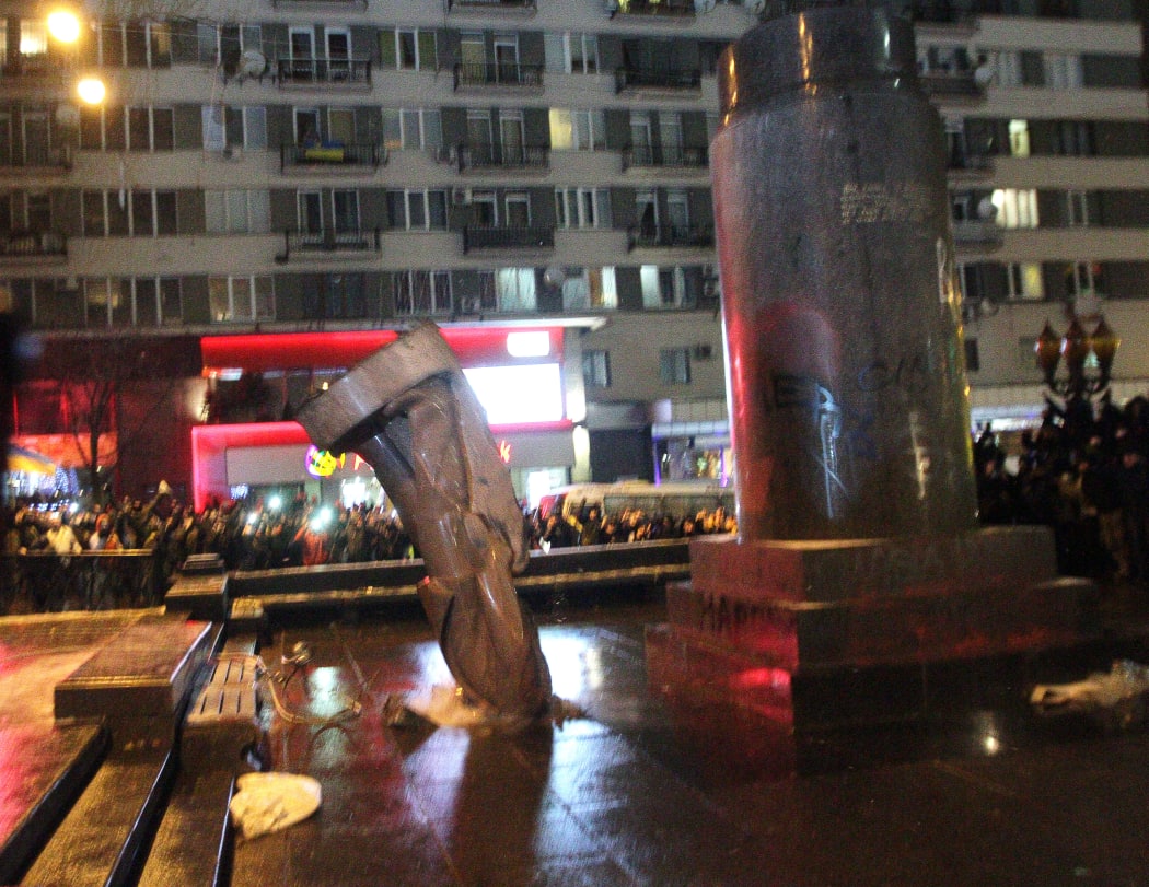 The statue was pulled from the plinth.