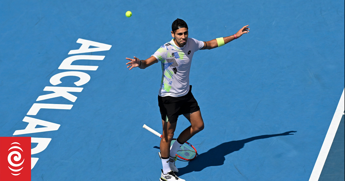 La estrella en ascenso del tenis chileno Alejandro Dapilo regresará para defender su título del ASB Classic