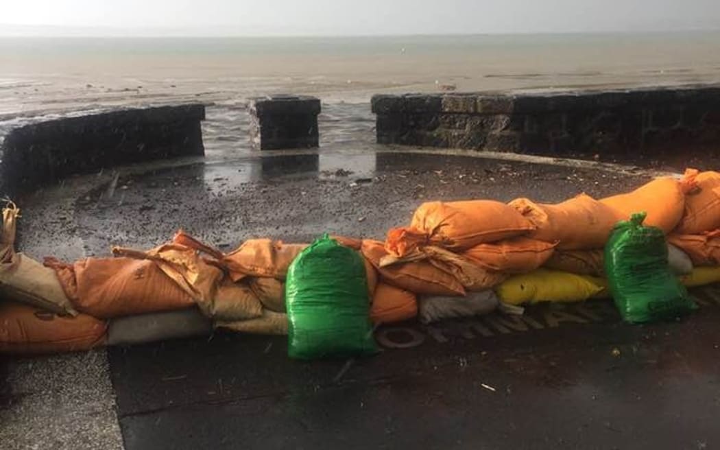 Sandbags out in Pipimea Reef this morning.