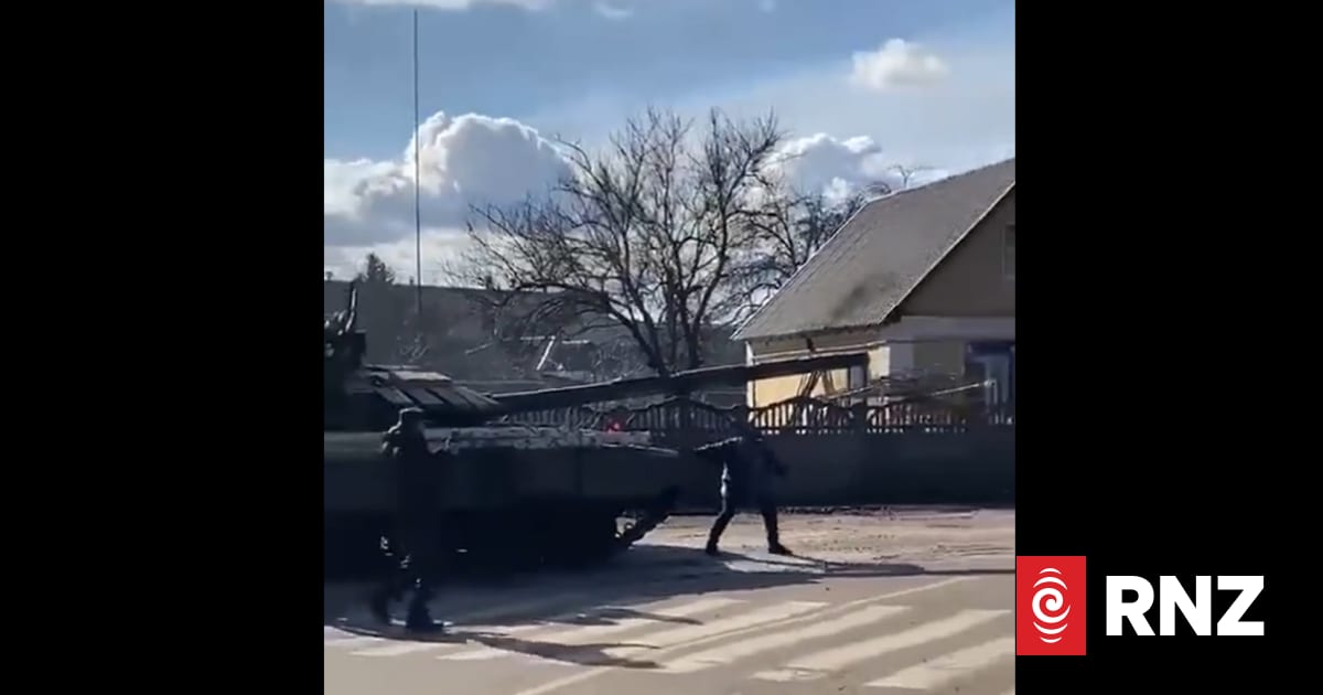 As Russian tanks roll in and bombs rain down, Ukrainians urge resistance on social media