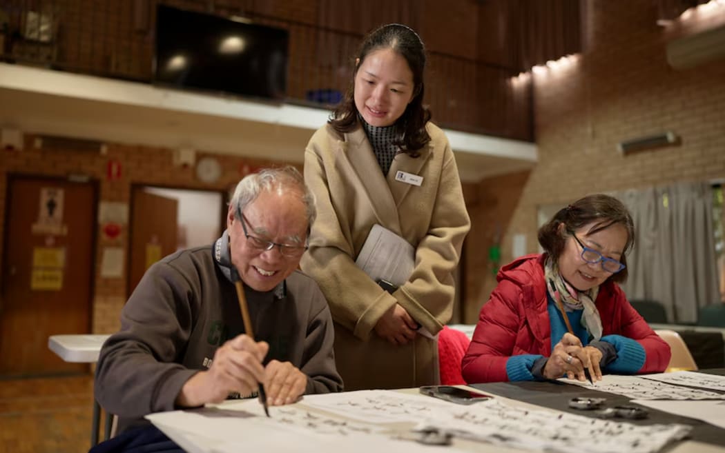 Chinese Australian Services Society has more than 400 volunteers working with migrants. (ABC News: Berge Breiland)