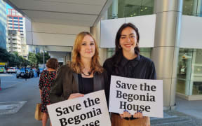 Stella O'Brien and Sophie Barry  - social media marketers for save the Begonia House campaign