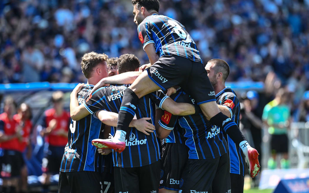 Auckland FC players celebrate a goal by Lachlan Brook of Auckland FC, Auckland FC v Brisbane Roar FC, round 5 A-League football match at Go Media Stadium, Auckland, New Zealand on Sunday 23 November 2025.
© Photo: Andrew Cornaga / Photosport