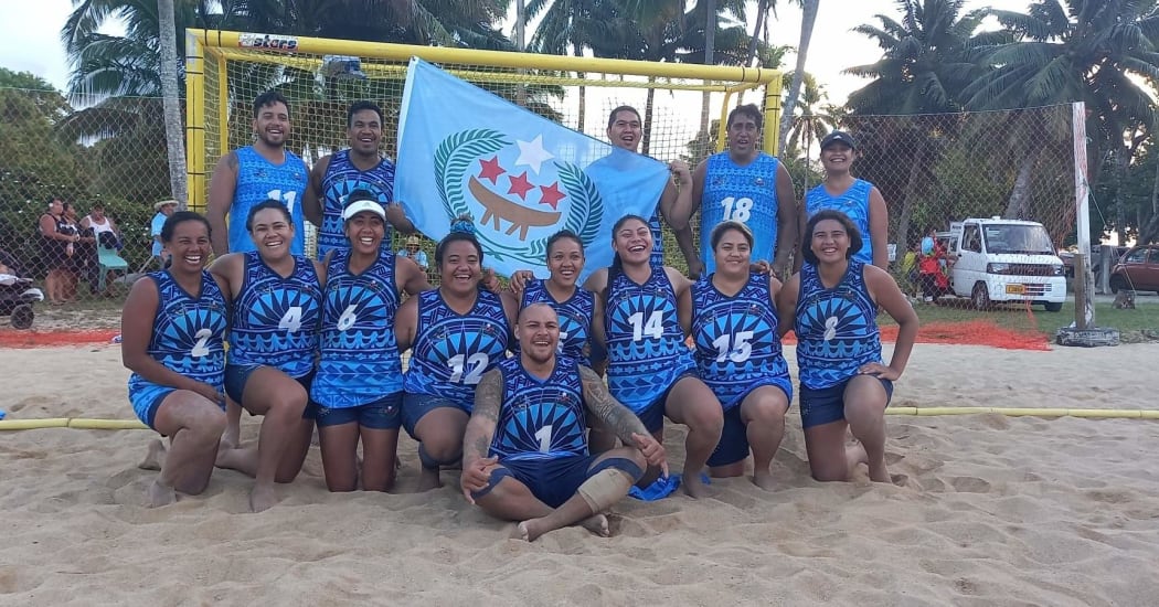 Mauke won gold in handball.