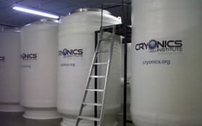 Cryonic freezing tanks