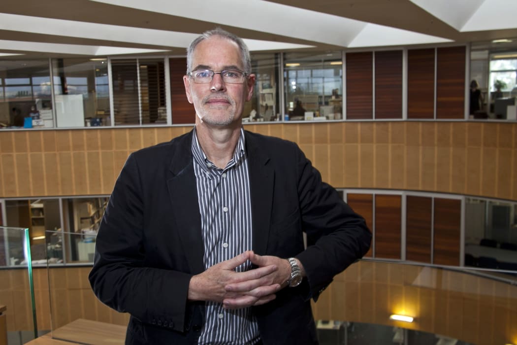Auckland University associate professor Chris Bullen