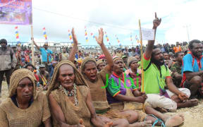 Thousands of people have held a rally in Deiyai