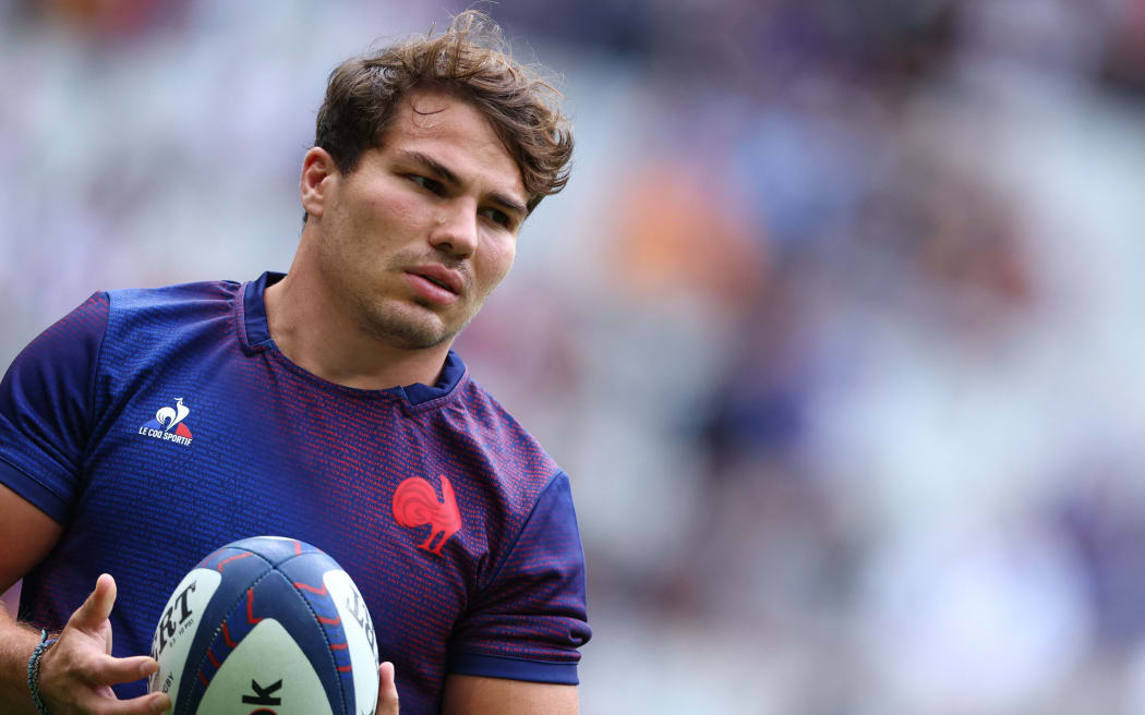 France's scrum-half Antoine Dupont warms up ahead of the pre-World Cup rugby union international Test match between France and Australia at Stade de France in Saint Denis, on the outskirts of Paris on August 27, 2023. (Photo by FRANCK FIFE / AFP)