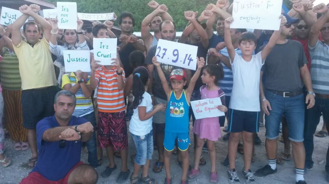 Protest at Nauru family residential compound - 27 September, 2014.