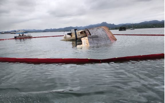 Fiji's Minister for Public Works, Meteorological Services and Transport Ro Filipe Tuisawau has visited the wreck of the Lomaiviti Princess II and other derelict vessels within Suva Harbour.