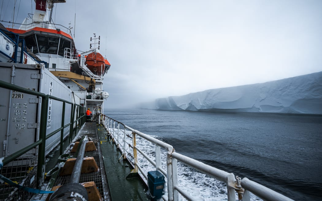 Icebreaker RV Laura Bassi sails along the front of the Ross Ice Shelf during 2024 Ross Sea voyage.