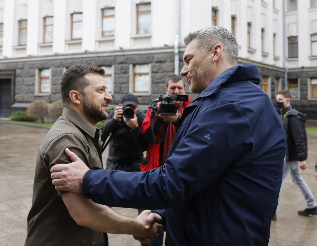 Austrian Chancellor Karl Nehammer (R) shaking hands with Ukrainian President Volodymyr Zelensky during their meeting in Kyiv, Ukraine on 9 April 2022.