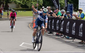 Ally Wollaston wins the 2023 National Criterium title.
