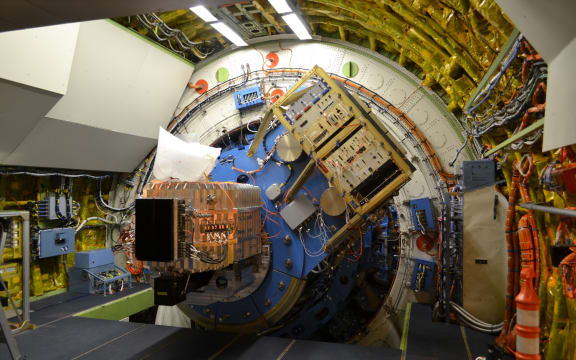 The FIFI-LS instrument clipped onto the back of the telescope