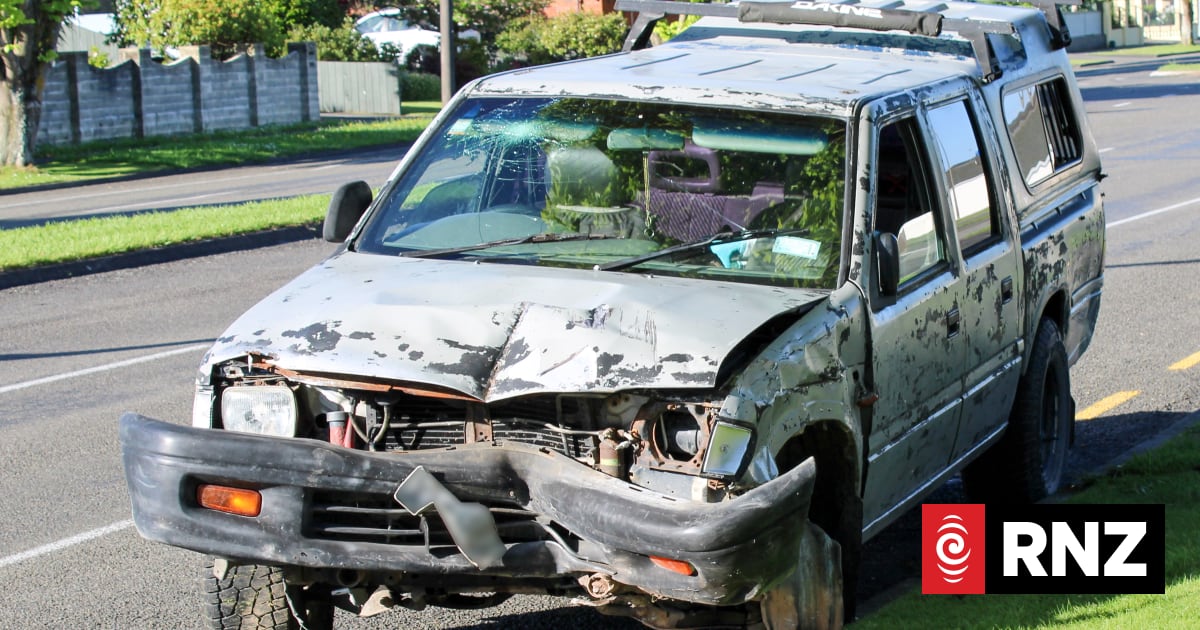 Two people injured after car crashes into house | RNZ