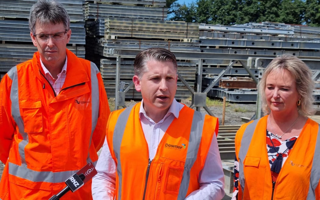 Waka Kotahi national emergency response team leader Mark Owen, Transport Minister Michael Wood, MP for Tukituki Anna Lorck.