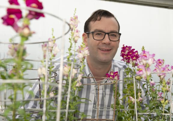 Dr Nick Albert has won the 2020 Hamilton Award for his research into colour in flowers.