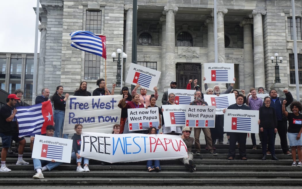 Free West Papua activists at parliament, 2-12-19.