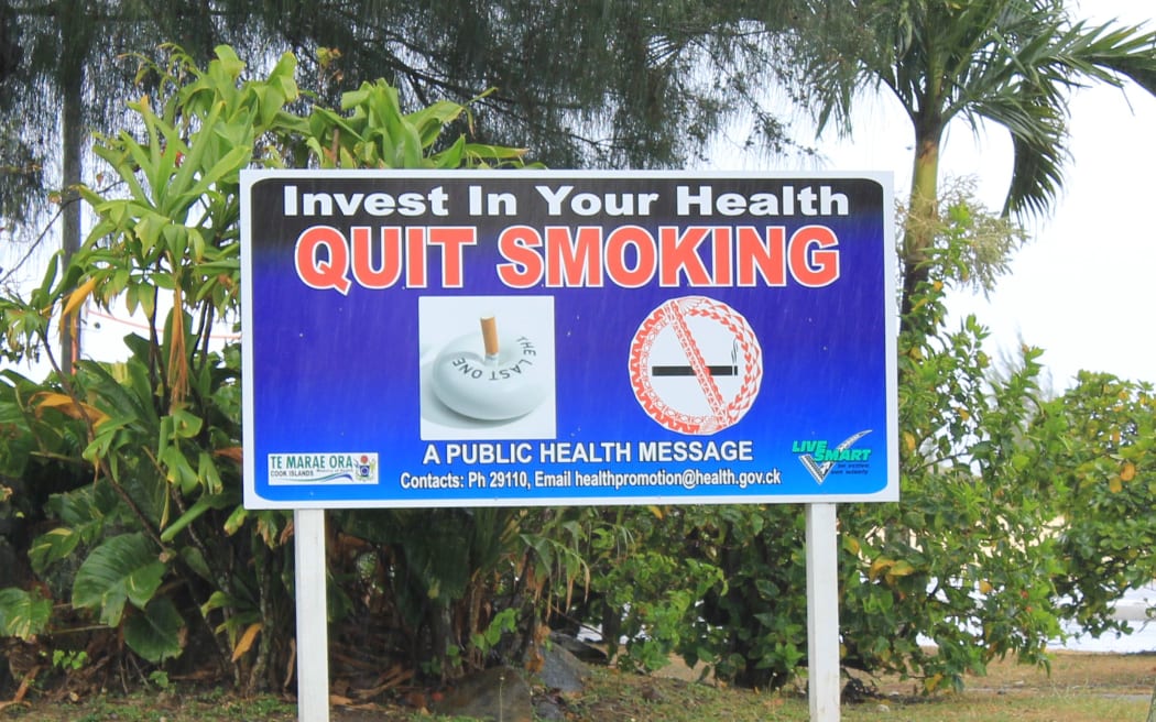 Cook Islands quit smoking sign