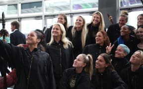 The USA women's national soccer team takes a selfie with a kapa haka group at the official pōwhiri for the FIFA Women's World Cup 2023.