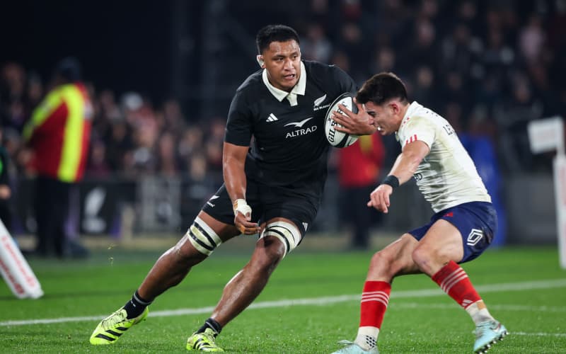 Chiefs lose another player overseas | RNZ