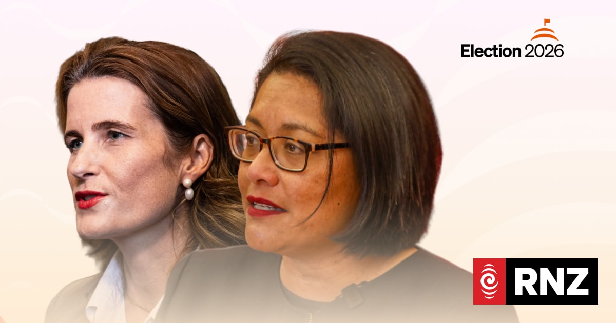 Live: Economists doubt debate over 'fiscal plans' will change the vote