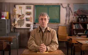 A still from the documentary film My Old School featuring the actor Alan Cumming.