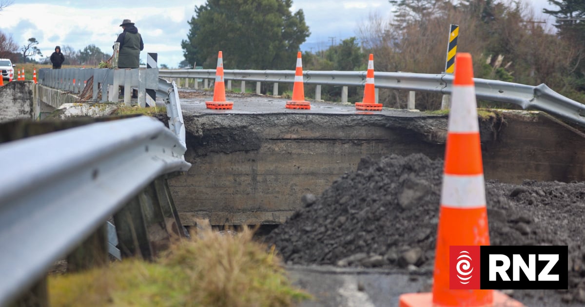 Wairarapa locals say repeated damage to a washed out bridge is 'demoralising'