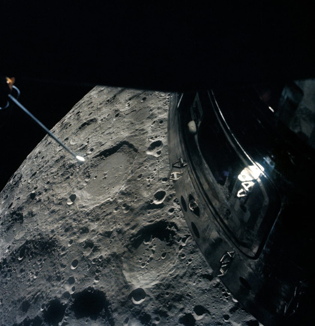 Apollo 13 passing the Moon