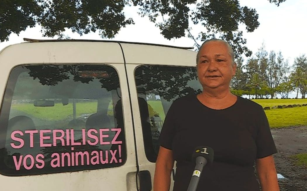 Marama Bres heads the association “Les 4 pattes de Papara” (Papara’s 4 paws).
