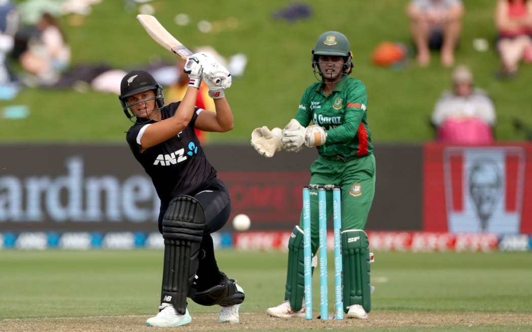 White Ferns' Suzie Bates during the 1st ODI White Ferns vs Bangladesh at the Basin Reserve in Wellington.